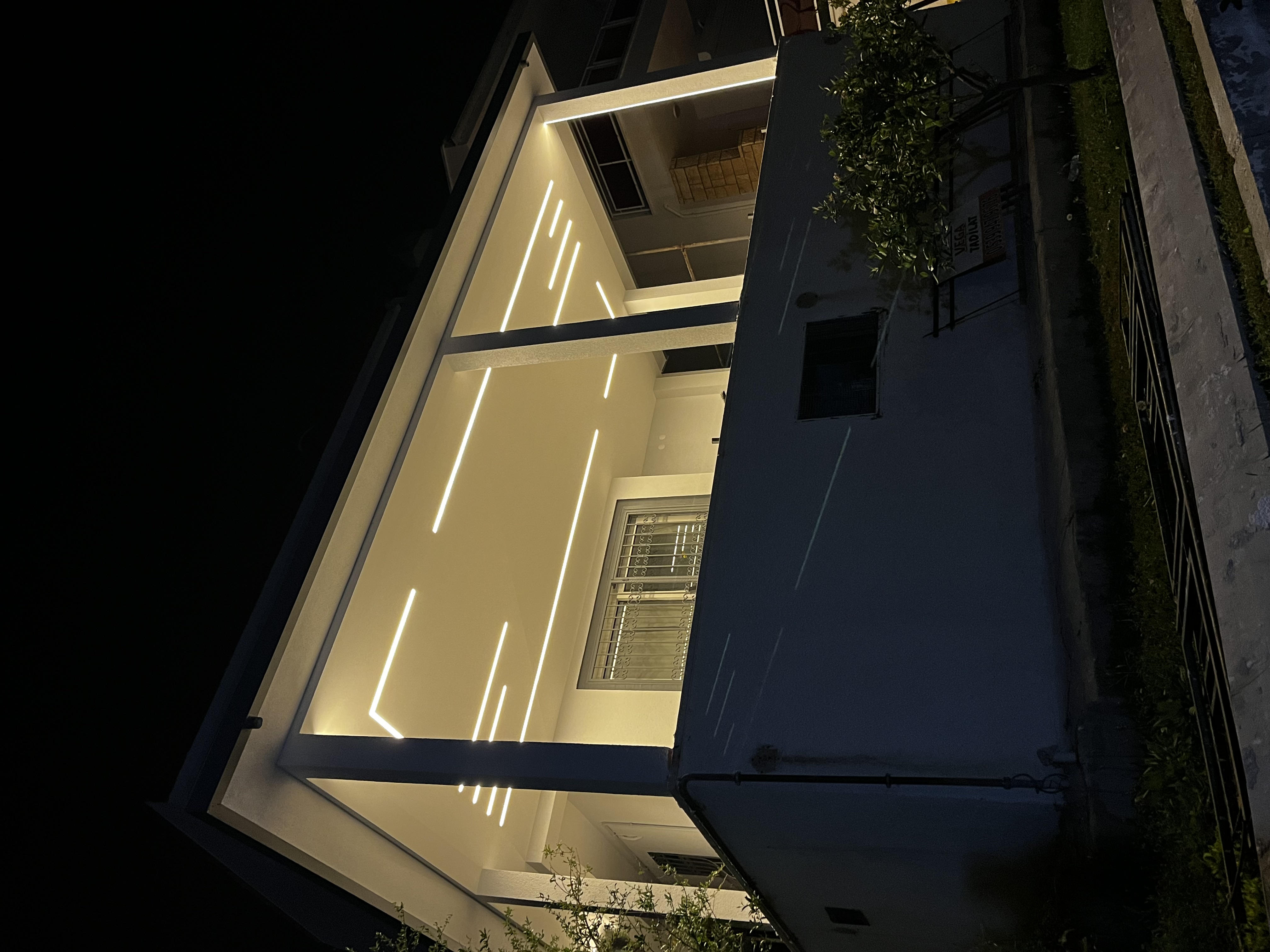 Kuşadası LED Kanal Aydınlatma - Modern Gizli Işık ve Şerit LED Çözümleri